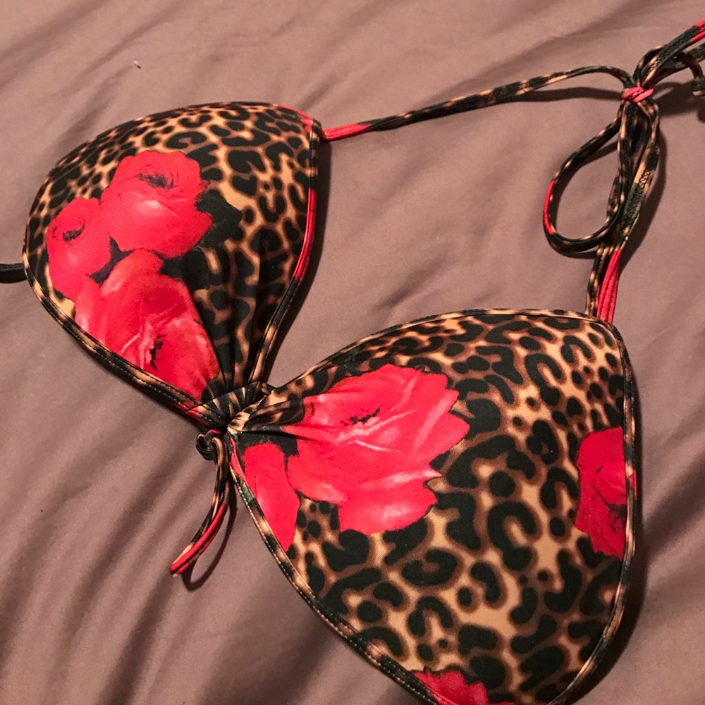 Body glove bikini top